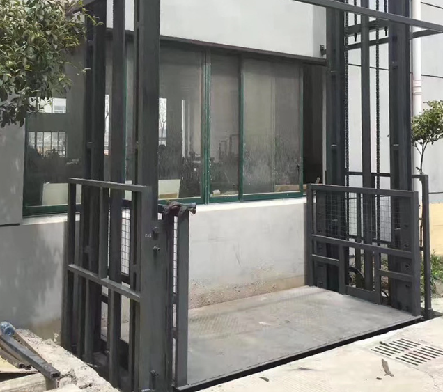 孝感导轨式施工升降机助力民生工程提速增效